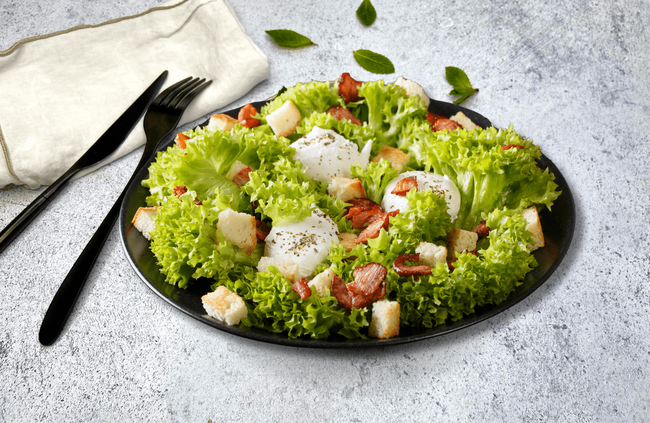 Recette Salade Lyonnaise - Tartine fromage aux fines herbes, plaisir de cuisiner au quotidien.