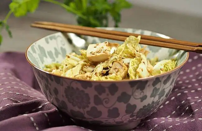 Recette Salade thaï de nouilles au chou chinois
