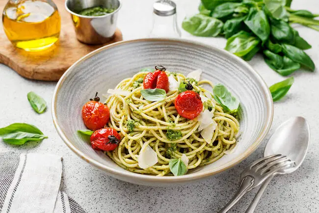Recette One pot pasta Provençal (spaghetti, tomates, basilic), plaisir de cuisiner au quotidien.