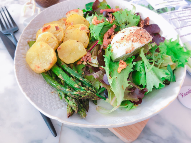 Recette Salade complète asperges-mozza-pommes de terre-lardons, plaisir de cuisiner au quotidien.