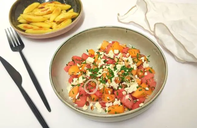 Recette Salade fraicheur melon-pastèque-féta, gnocchis poêlés, plaisir de cuisiner au quotidien.