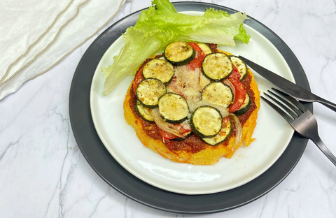 Recette de Millefeuille de polenta aux légumes d'été grillés et pesto de tomates séchées