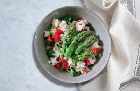 Recette de Salade estivale de riz aux asperges vertes et feta (SG)
